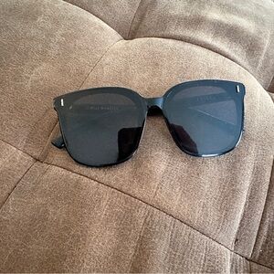 GENTLE MONSTER Black Sunglasses